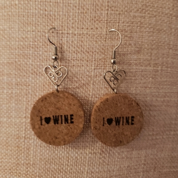 16- Wine Cork Lovers Earrings Wine Cork Gift Handmade NWT - Picture 2 of 2